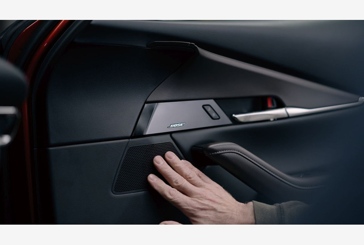 Mazda e Bose, 30 anni di collaborazione a partire dalla RX-7