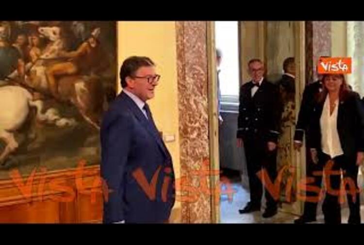 Giorgetti Arriva Al Cdm E Scherza Con I Fotografi Devo Anche