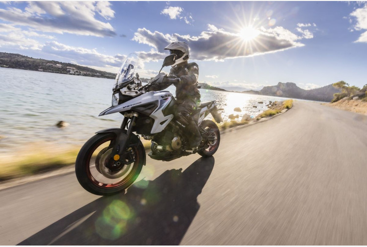 Arrivano in concessionaria le nuove Suzuki V-Strom 1050 e 1050DE