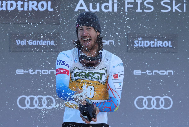 Sci Alpino Cdm Bennett Vince Discesa Val Gardena Paris Tiscali