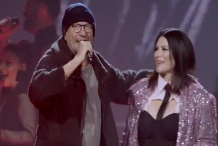 Biagio Antonacci A Sorpresa Sul Palco Del World Tour Di Laura Pausini