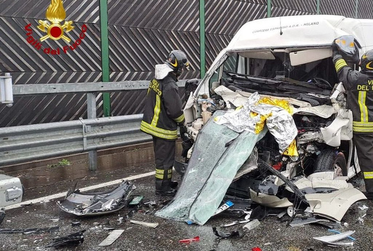 Arluno Incidente Sull A Rallentamenti Nei Pressi Di Bernate Ticino