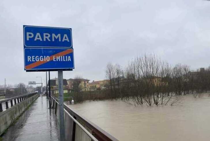 Maltempo Chiuso Ponte Sull Enza Fra Parmense E Reggiano Tiscali Notizie