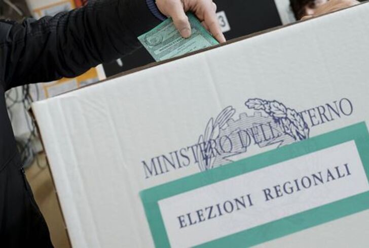 Basilicata Si Vota Fino Alle 15 Ieri Affluenza Al 37 74 Tiscali