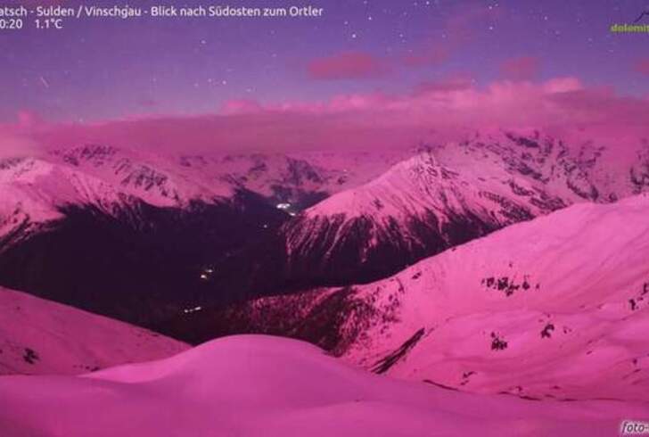 Aurora Boreale Anche Le Dolomiti Si Tingono Di Rosa Tiscali Notizie