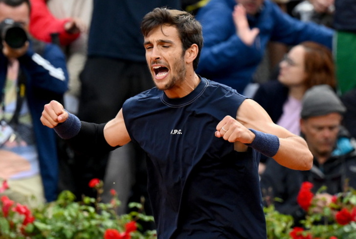 Musetti da favola al Foro, è semifinale con Alcaraz. L'azzurro vince in due set. Prima volta tra i... Musetti da favola al Foro, è semifinale con Alcaraz. L'azzurro vince in due set. Prima volta tra i...