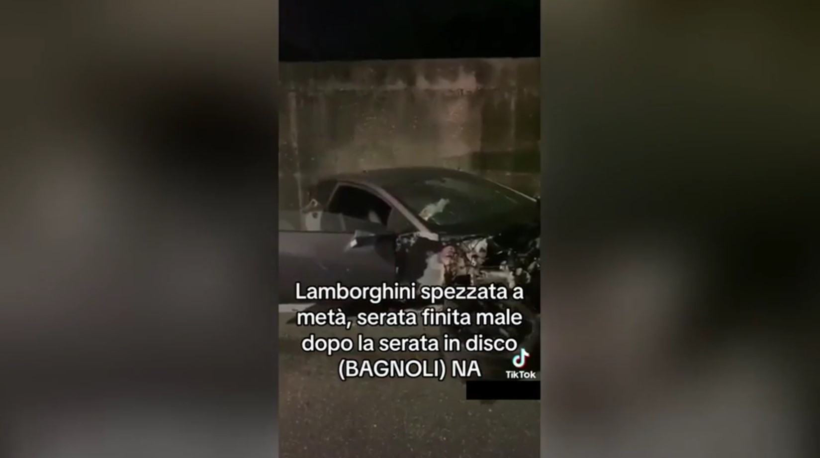 Lamborghini Spezzata In Due A Napoli Cronaca Tiscali Tv