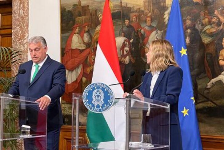 Un'ora e mezza di incontro tra Meloni e Orban a palazzo Chigi
