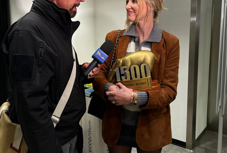A Chiara Ferragni 1500^ Tapiro d'oro della storia di Striscia la notizia