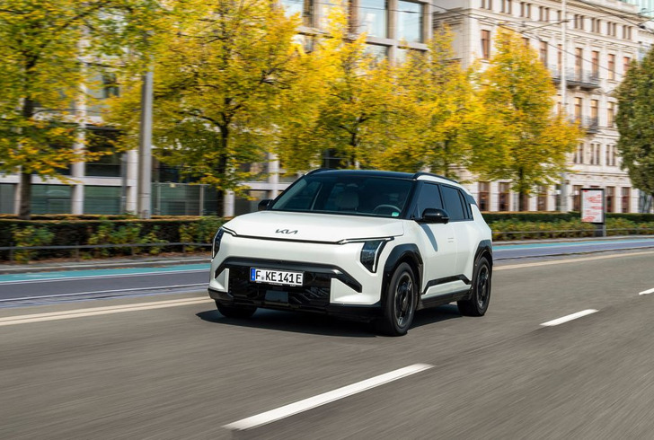 Kia presenta CarPay e l'accordo con Parkopedia per pagare i parcheggi