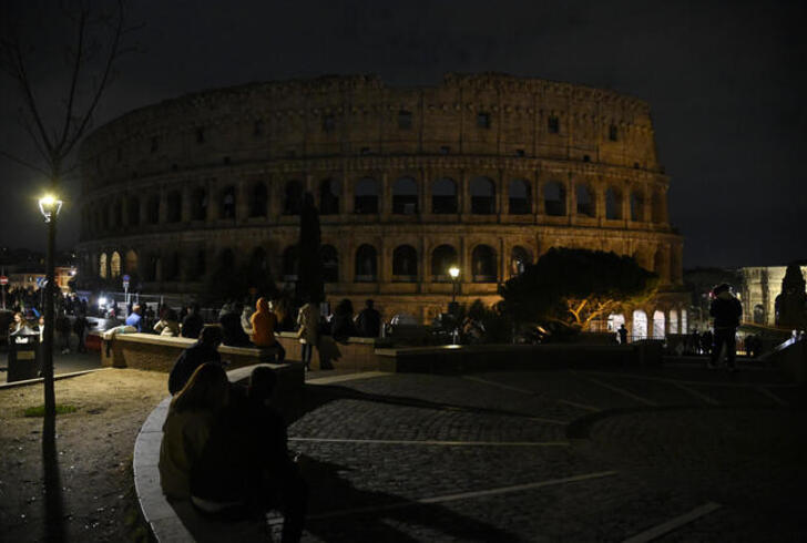 Wwf, dal Colosseo al Quirinale un'ora al buio per la Terra
