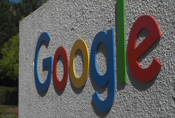 Alphabet, ricavi e utili oltre stime nel trimestre, titolo sale 4%